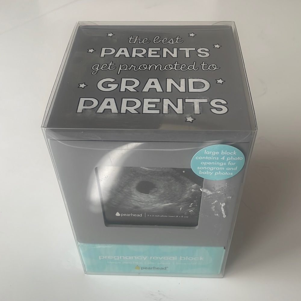 Baby Announcement Pearhead pregnancy reveal block